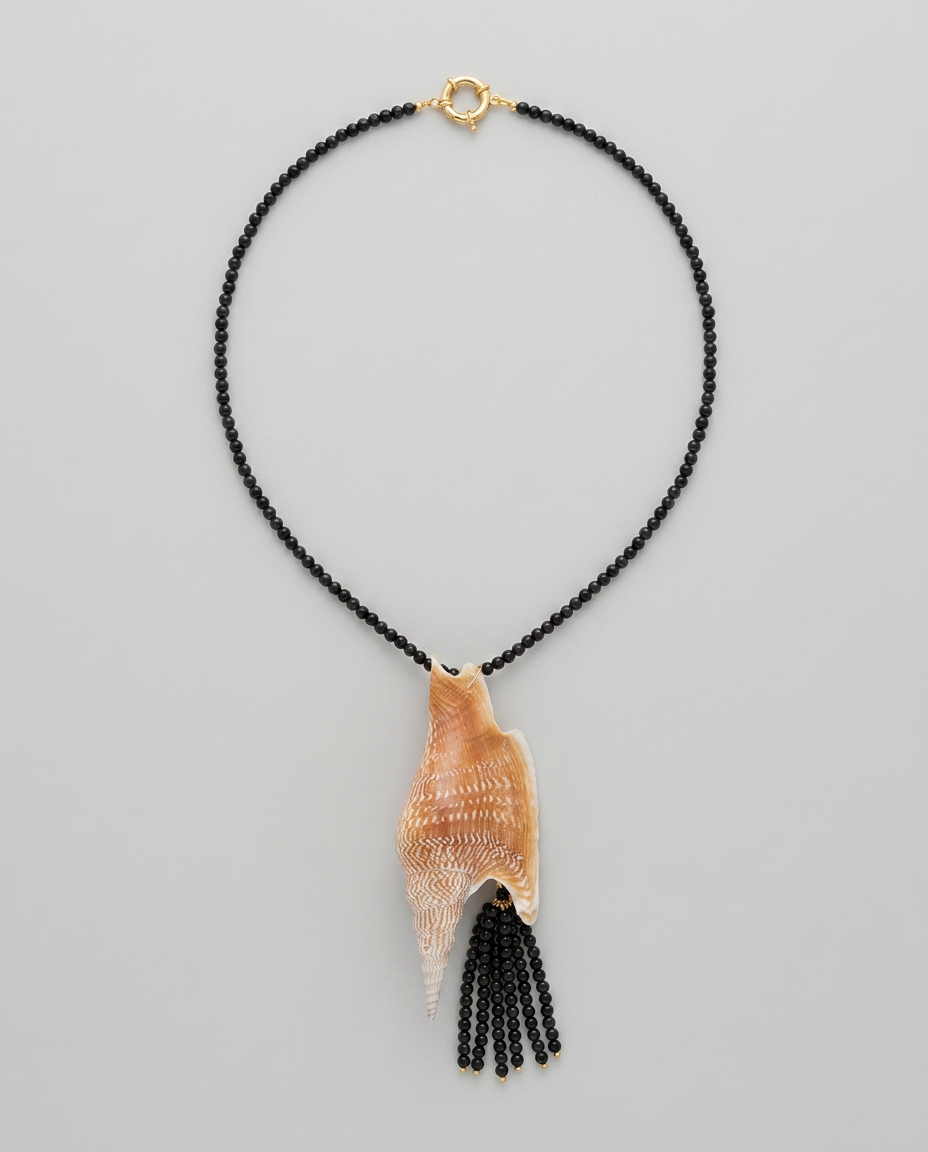 Love Stories Timeless Pearly Necklace