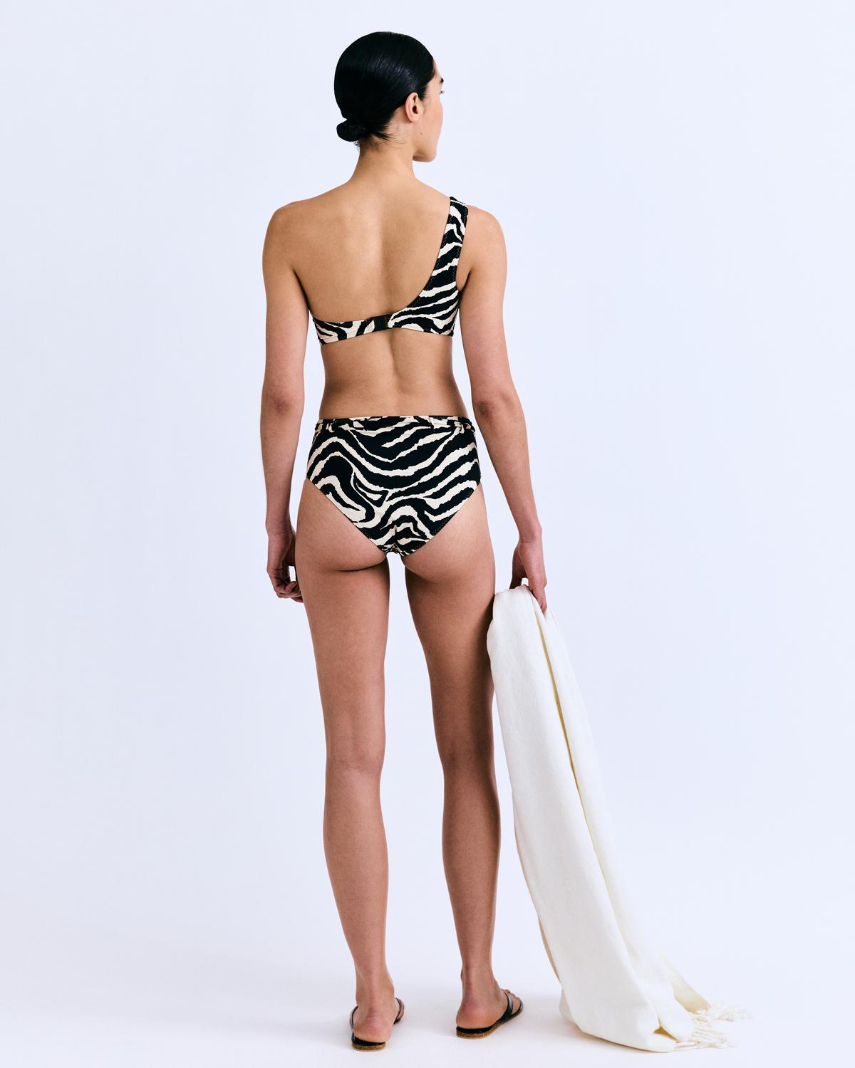 Love Stories Pebbles