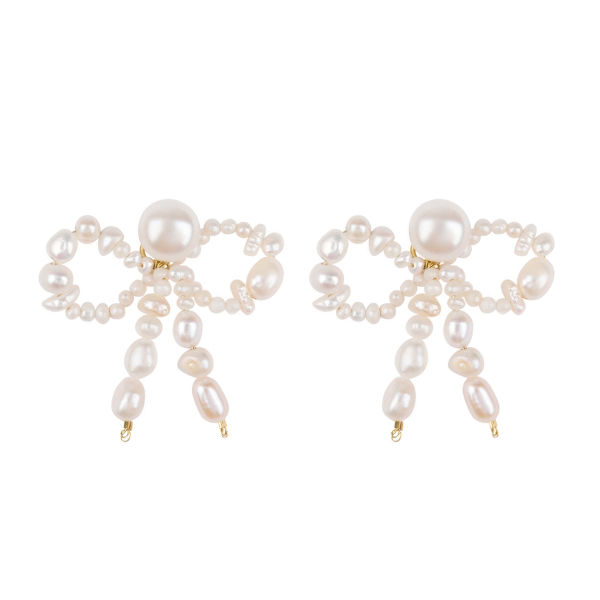 Love Stories Pearl Bow Earring Small